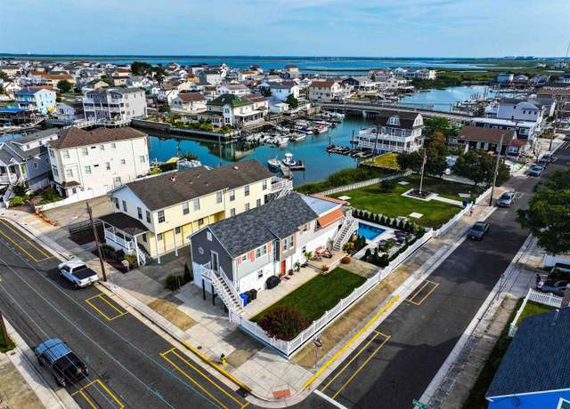 Property at 435 W Pine Ave, Wildwood, NJ 08260, 2 beds, 2 baths