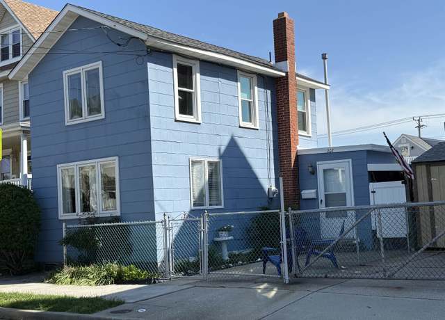 Property at 207 W Maple Ave, Wildwood, NJ 08260, 2 beds, 1 bath