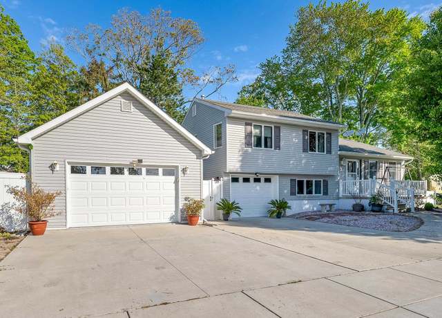 Property at 200 Suzanne Ave, North Cape May, NJ 08204, 3 beds, 3 baths