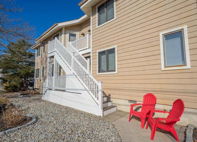 Property at 173 33rd St #3, Avalon, NJ 08202, 3 beds, 2 baths