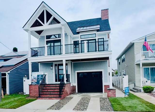 Property at 127 W Hollywood Ave, Wildwood Crest, NJ 08260, 4 beds, 4.5 baths