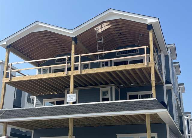 Property at 210 39th St Unit East Unit, Sea Isle City, NJ 08243, 6 beds, 4.5 baths