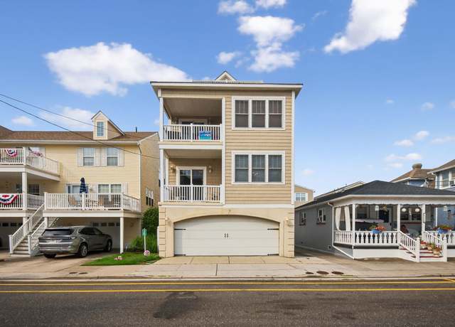 Property at 328 E Maple Ave #1, Wildwood, NJ 08260, 2 beds, 2 baths