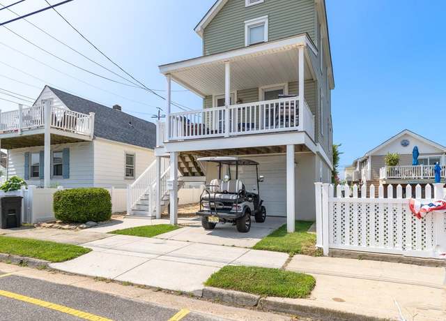 Property at 406 W 26th Ave, Wildwood, NJ 08260, 2 beds, 1.5 baths