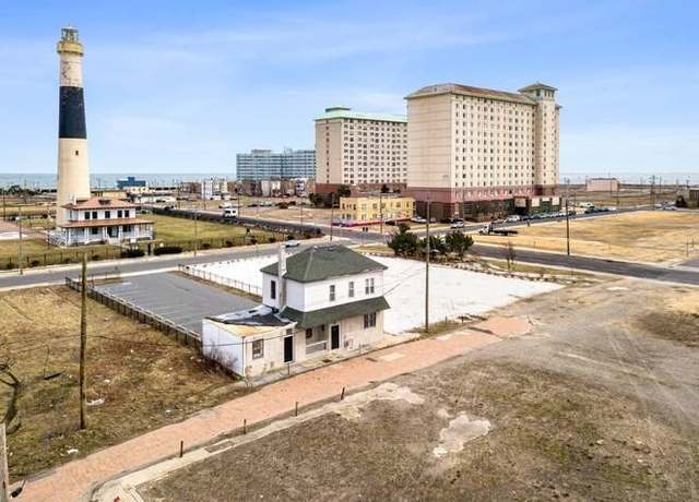 Property at 33 S Metropolitan Ave, Atlantic City, NJ 08401, 4 beds, 2 baths