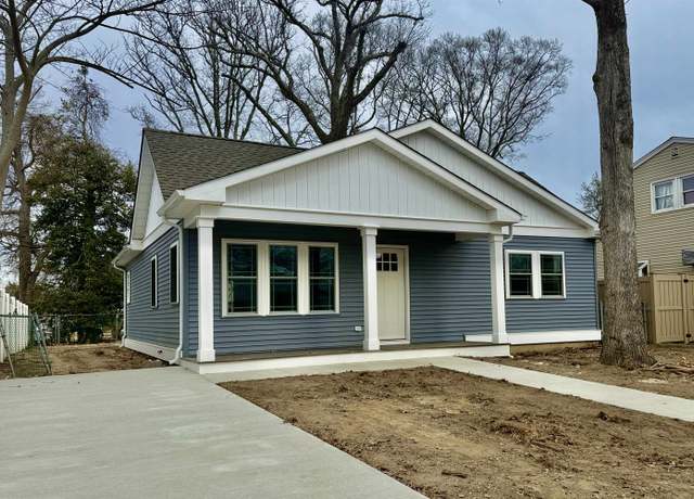 Property at 223 Village Rd, Villas, NJ 08251, 3 beds, 2 baths