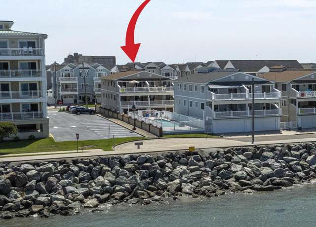 Property at 127 W Spruce Ave Unit B, North Wildwood, NJ 08260-3133, 3 beds, 2 baths