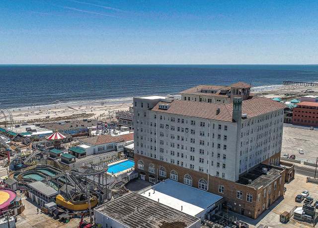 Property at 719 E 11th St #404, Ocean City, NJ 08226, 1 bed, 1 bath