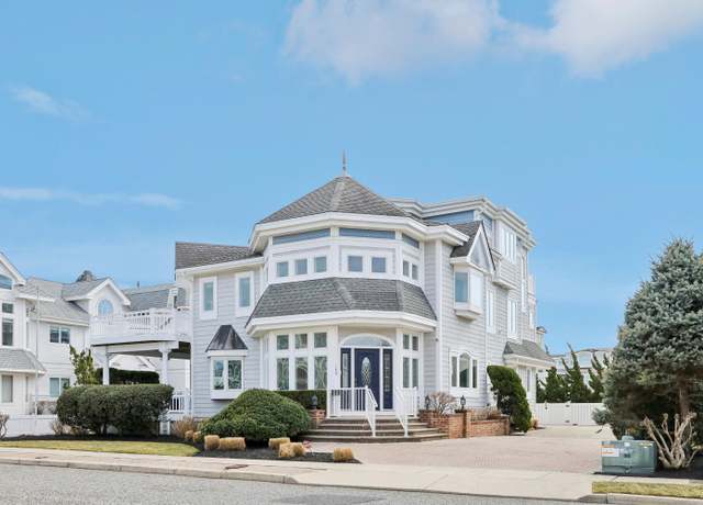 Property at 160 73rd St, Avalon, NJ 08202, 6 beds, 4.5 baths