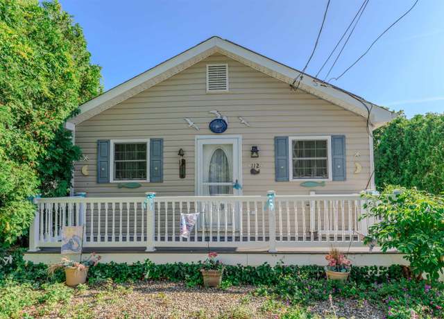 Property at 112 W Bates Ave, Villas, NJ 08251, 2 beds, 1.5 baths