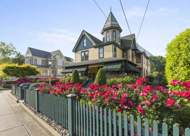 Property at 127 Myrtle Ave, West Cape May, NJ 08204, 12 beds, 11.5 baths