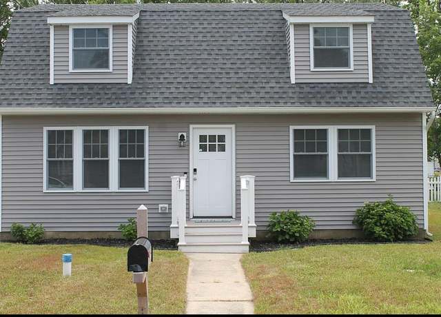 Property at 18 E Greenwood Ave, Villas, NJ 08251-1915, 4 beds, 2 baths