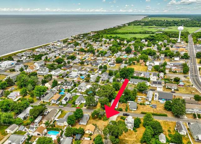 Property at 203 Bay Ave, Villas, NJ 08251-2723