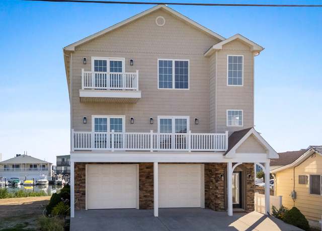 Property at 421 W 19th Ave, North Wildwood, NJ 08260, 4 beds, 4 baths