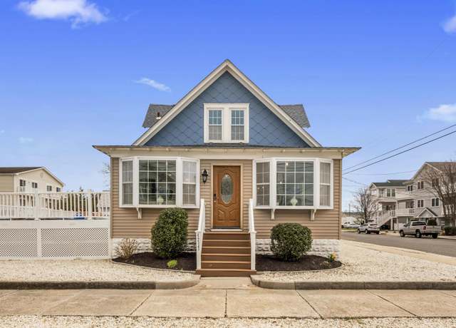 Property at 4217 Hudson Ave, Wildwood, NJ 08260, 3 beds, 2 baths