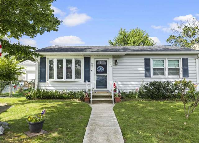 Property at 120 Village Rd, Villas, NJ 08251, 2 beds, 1 bath