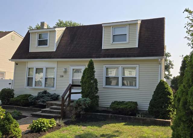 Property at 110 Oakdale Ave, Villas, NJ 08251, 4 beds, 2 baths