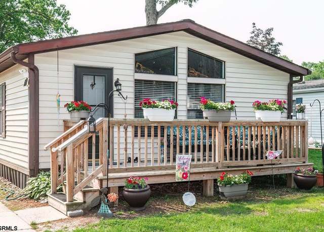 Property at 8 Cardinal Dr, Mullica Township, NJ 08215, 2 beds, 2 baths
