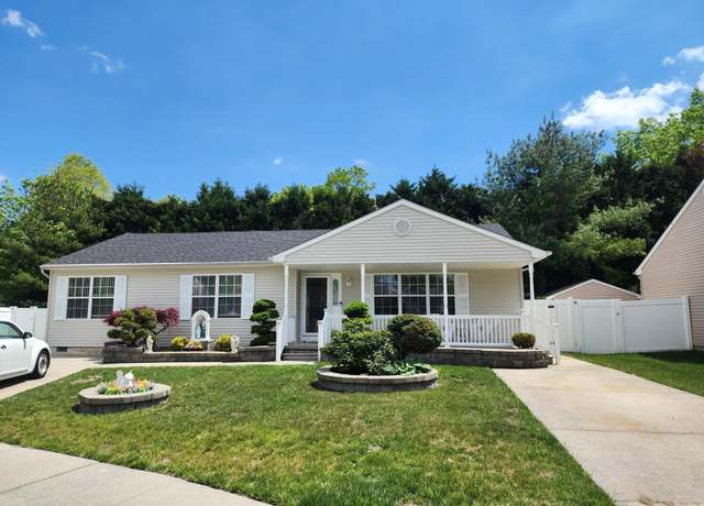 Property at 14 Golf Dr, Mays Landing, NJ 08330, 3 beds, 2 baths
