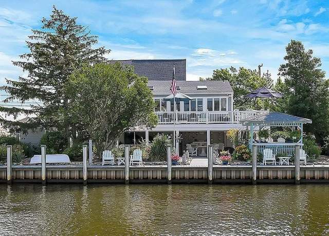 Property at 41 Wilkins Rd, Toms River, NJ 08753, 3 beds, 2 baths