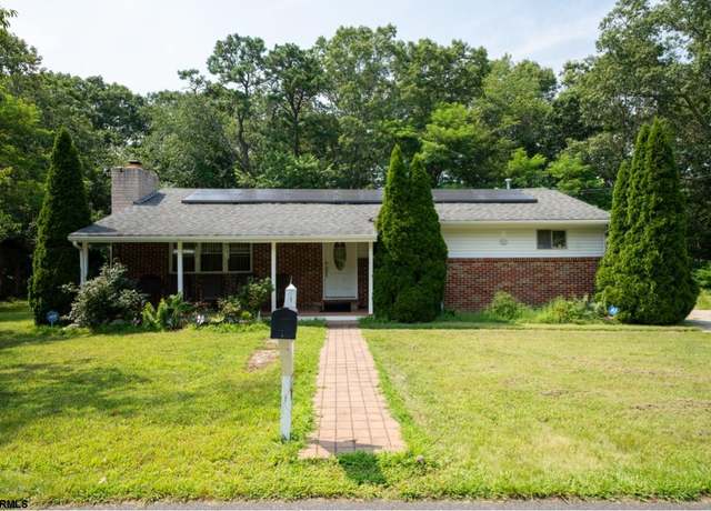 Property at 124 Gravesmith Dr, Egg Harbor Township, NJ 08234, 3 beds, 1 bath