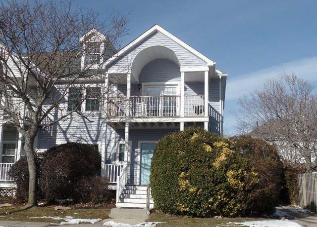 Property at 18 Caravel Ct, Atlantic City, NJ 08401, 3 beds, 2.5 baths