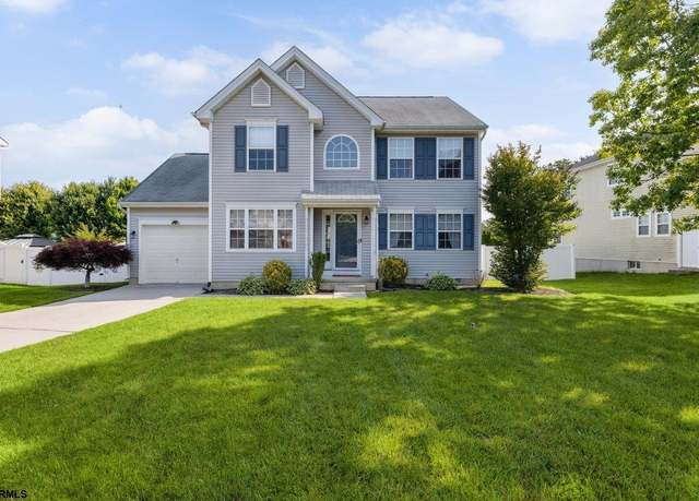Property at 4 La Costa Dr, Egg Harbor Township, NJ 08234, 3 beds, 2.5 baths