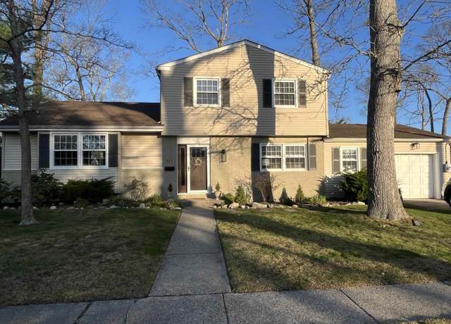Property at 947 Oak Grove Ave, Linwood, NJ 08221, 4 beds, 2.5 baths