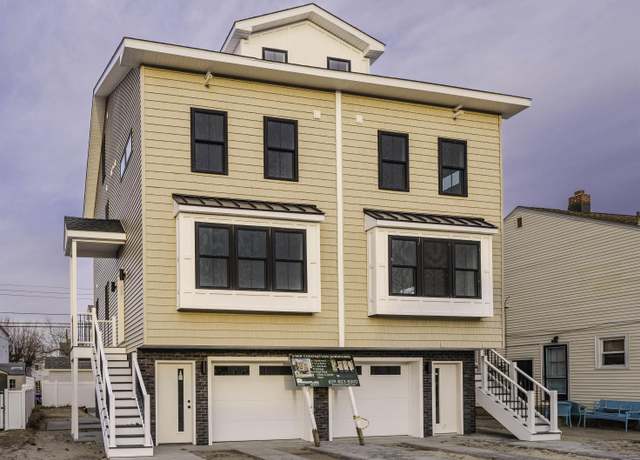 Property at 213 N Harding Ave, Margate, NJ 08402, 3 beds, 3.5 baths