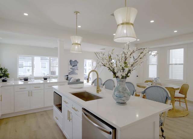 Property at 106 N Troy Ave, Ventnor, NJ 08406, 3 beds, 2.5 baths