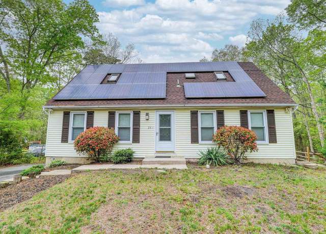 Property at 31 English Ln, Egg Harbor Township, NJ 08234, 3 beds, 2 baths