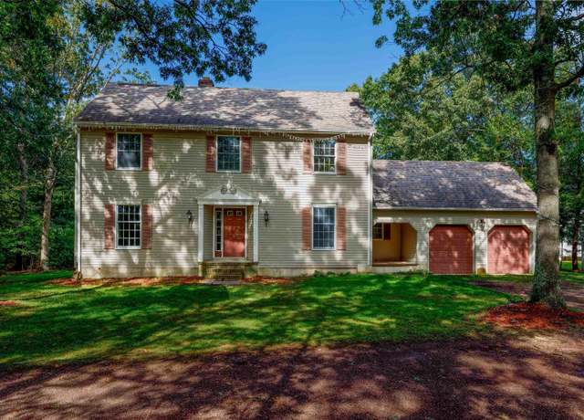 Property at 7107 Fernwood Ave Ave, Egg Harbor Township, NJ 08234, 3 beds, 2.5 baths