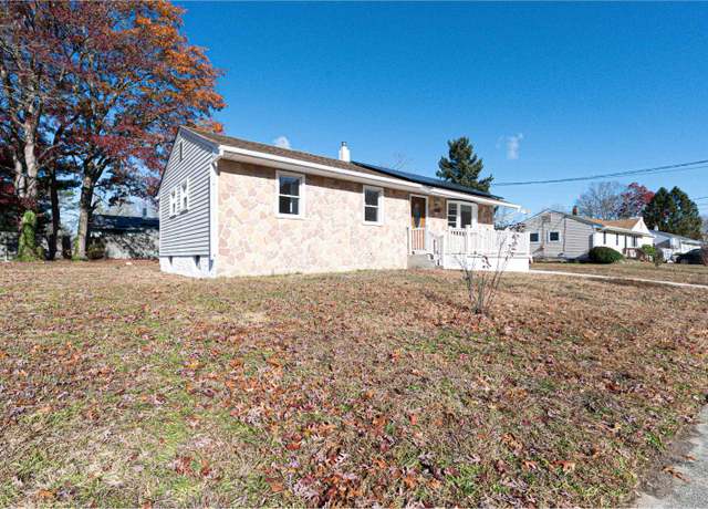 Property at 202 Gray Ave, Egg Harbor Township, NJ 08234, 3 beds, 1 bath