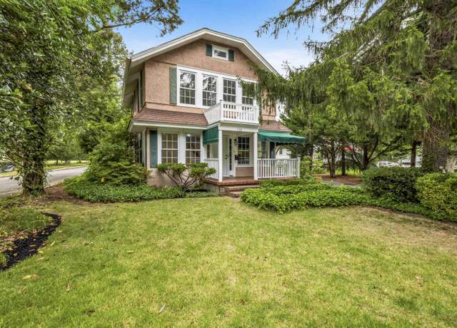 Property at 110 E Seaview Ave Ave, Linwood, NJ 08221, 3 beds, 1.5 baths