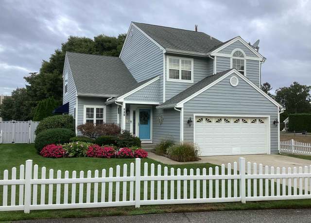 Property at 101 Parkwood Dr, Linwood, NJ 08221, 3 beds, 2.5 baths