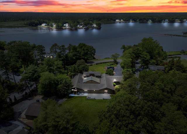 Property at 401 Clarkstown Rd, Hamilton Township, NJ 08330, 6 beds, 5.5 baths