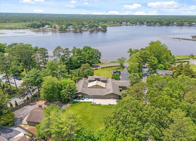 Property at 401 Clarkstown Rd, Hamilton Township, NJ 08330, 6 beds, 5.5 baths