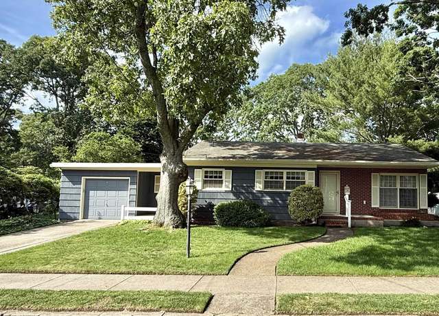 Property at 4 Davis Ave, Linwood, NJ 08221, 2 beds, 2 baths