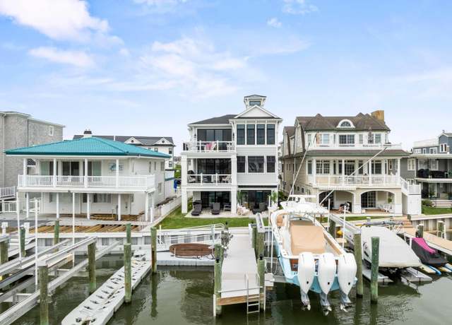 Property at 30 W 8th #A, Ocean City, NJ 08226, 5 beds, 3 baths
