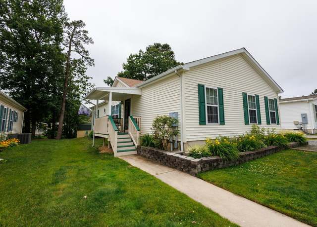 Property at 9 Rosewood Ln, Mays Landing, NJ 08330, 3 beds, 2 baths