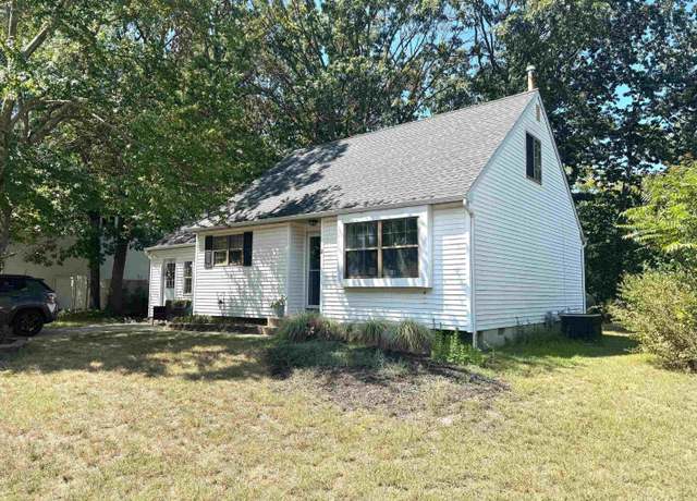 Property at 11 St. Moritz Dr, Sicklerville, NJ 08081-3211, 3 beds, 1 bath