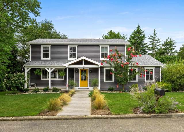 Property at 36 E Hollywood Ln, Beesleys Point, NJ 08223, 4 beds, 2.5 baths