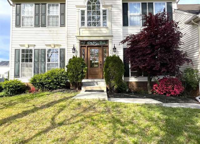 Property at 11 Gallant Fox Ln, Egg Harbor Township, NJ 08234, 4 beds, 2.5 baths