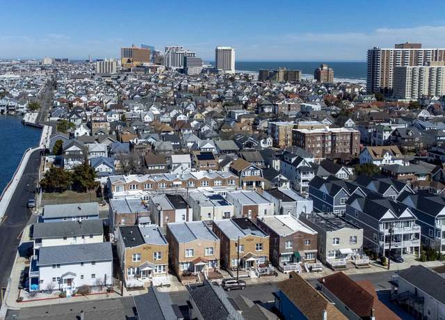Property at 15 N Marion Ave, Ventnor, NJ 08406, 3 beds, 1.5 baths