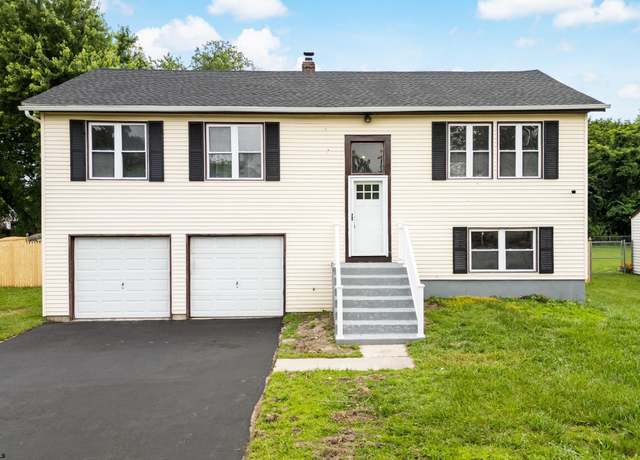 Property at 243 Wintergreen Ln, Penns Grove Borough, NJ 08069, 3 beds, 1.5 baths