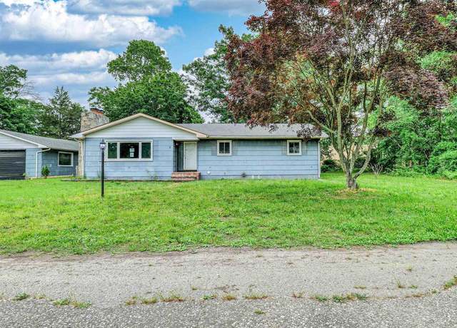 Property at 2 Debora Ln, Egg Harbor Township, NJ 08234, 3 beds, 1.5 baths