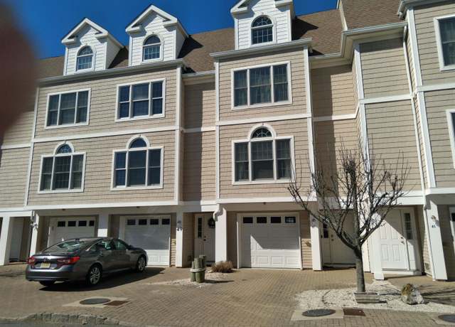 Property at 47 Chelsea Ct #47, Atlantic City, NJ 08401-5614, 3 beds, 2.5 baths