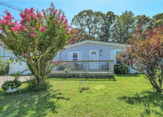 Property at 705 Woodland Ave, Pleasantville, NJ 08232, 4 beds, 2 baths