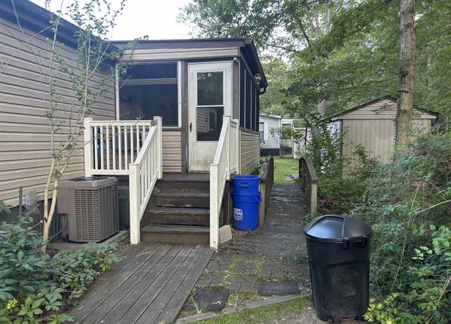 Property at 1017 Pier Ave, Egg Harbor Township, NJ 08234, 3 beds, 2 baths