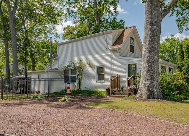 Property at 202 Steelman Ave, Somers Point, NJ 08244, 3 beds, 1 bath